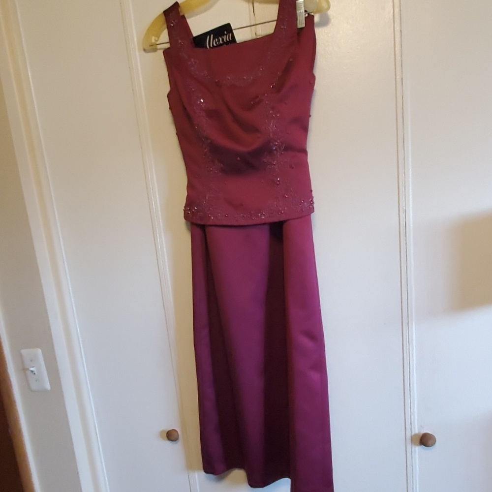 Never worn,  2 piece evening gown